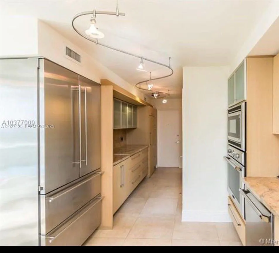 607 Ocean Dr # 9K, Key Biscayne FL 33149
