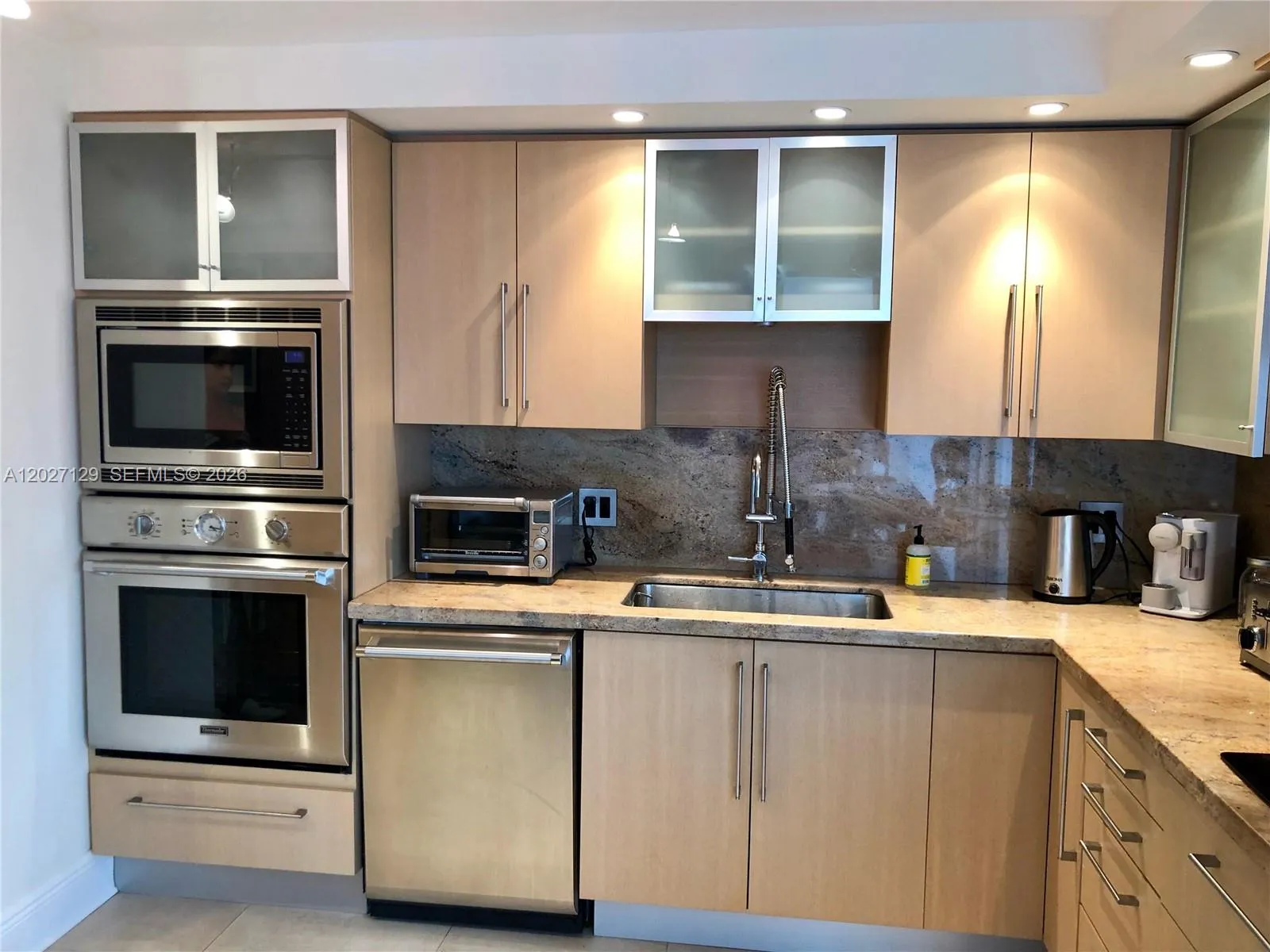 607 Ocean Dr # 9K, Key Biscayne FL 33149