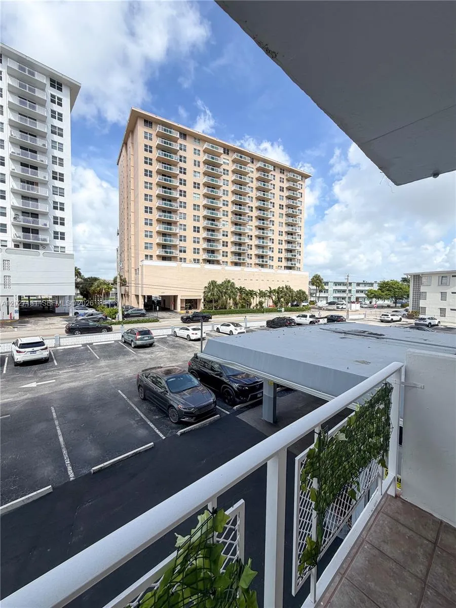 430 Golden Isles Dr # 205, Hallandale Beach FL 33009