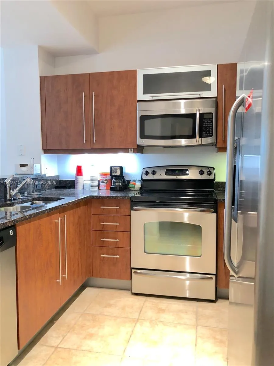 7350 SW 89th St # 408S, Miami FL 33156