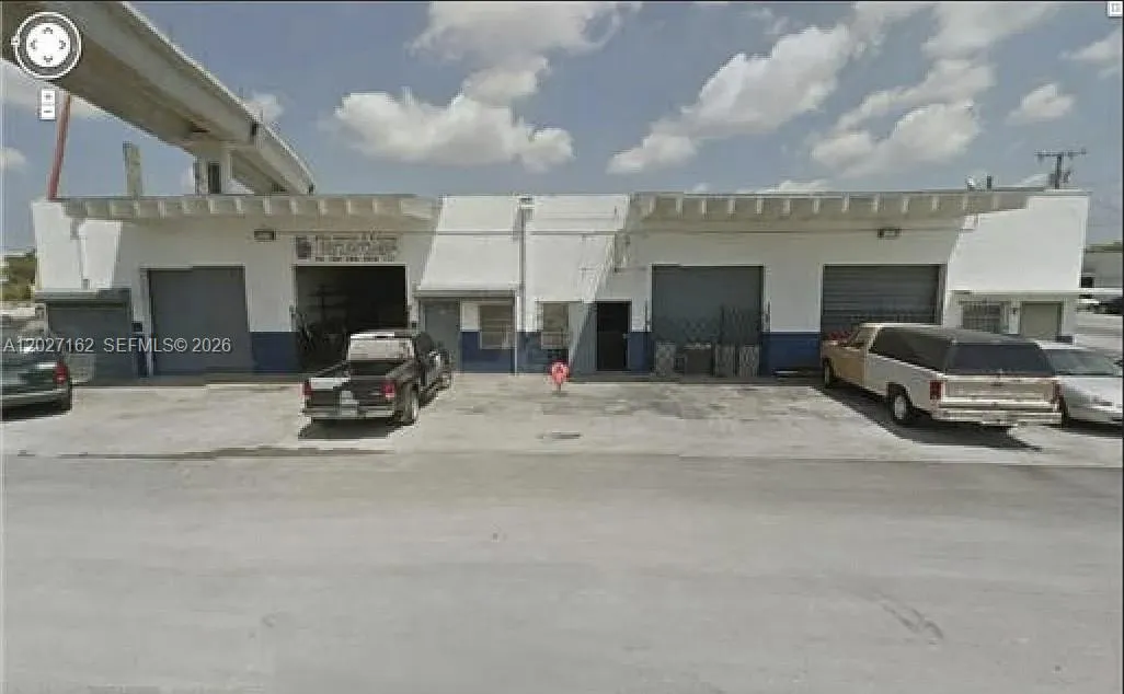 3805 NW 35th Ave, Miami FL 33142