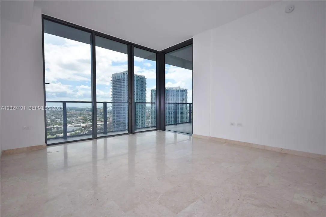 68 SE 6th St # 2812, Miami FL 33131