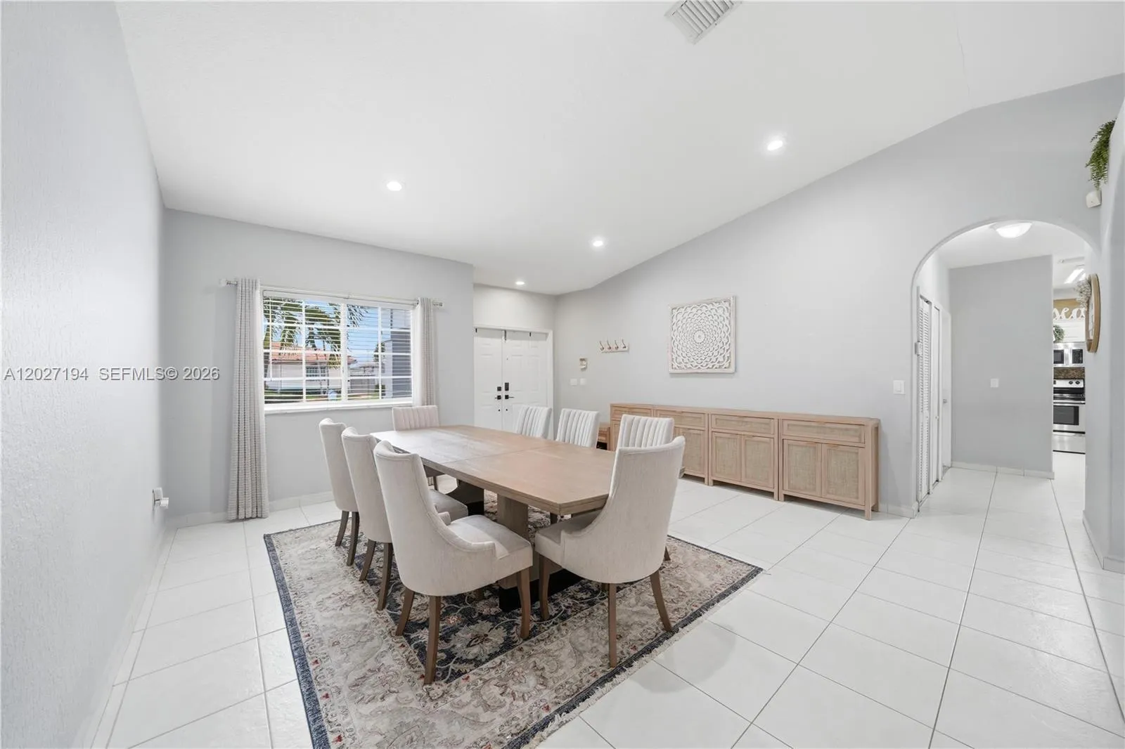 8883 NW 176th St, Hialeah FL 33018