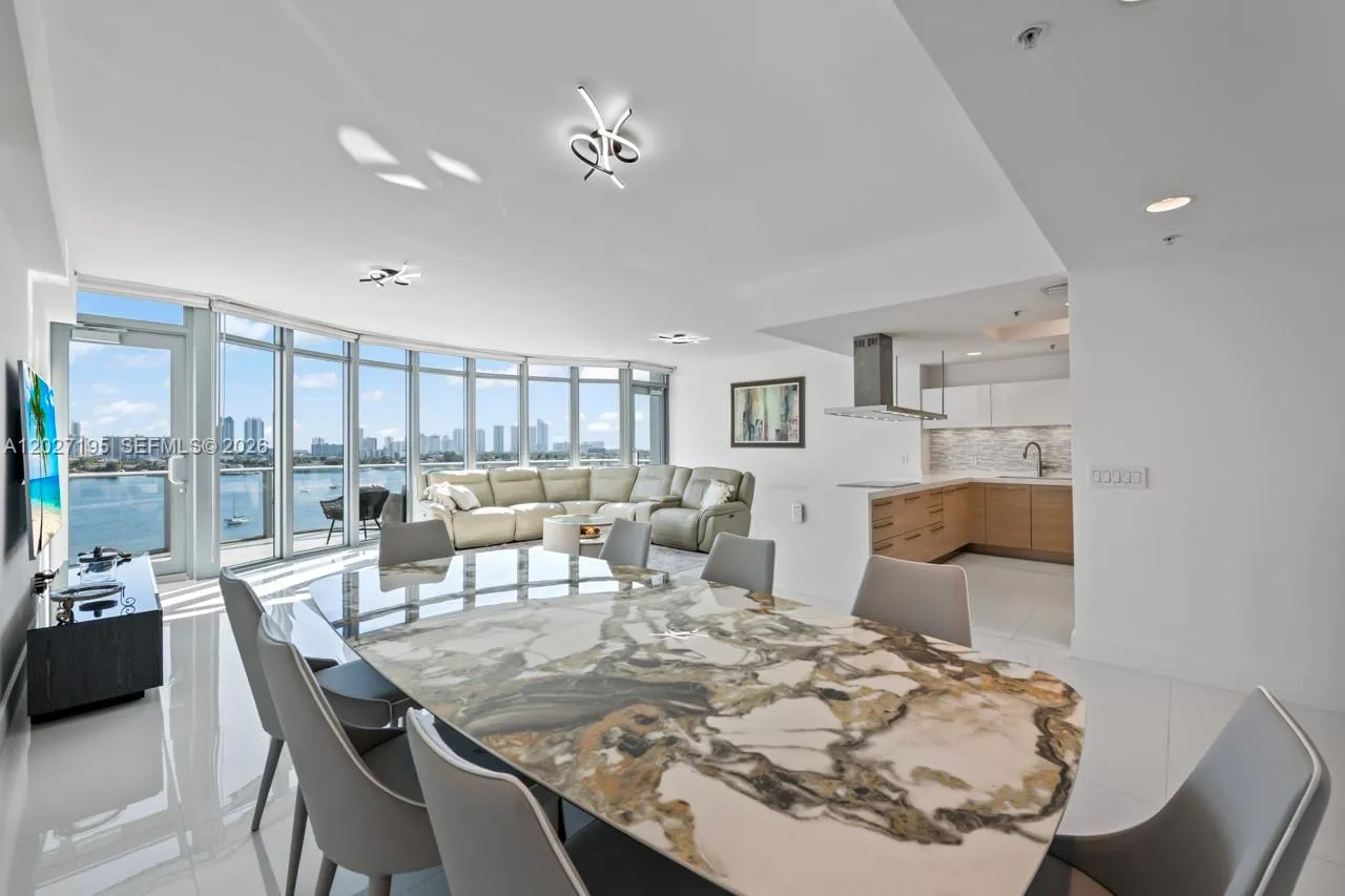 17301 Biscayne Blvd # 811, North Miami Beach FL 33160