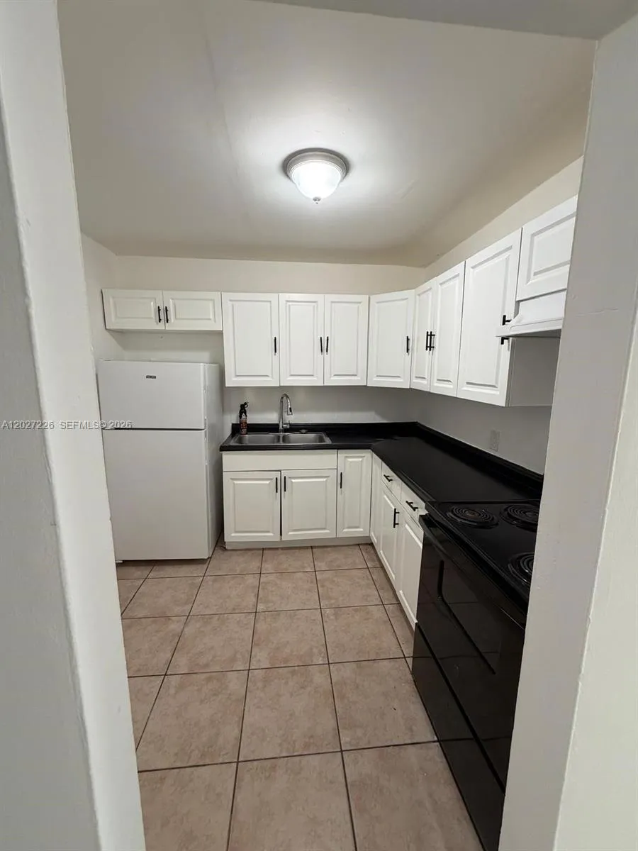 15205 NE 6th Ave # D303, Miami FL 33162