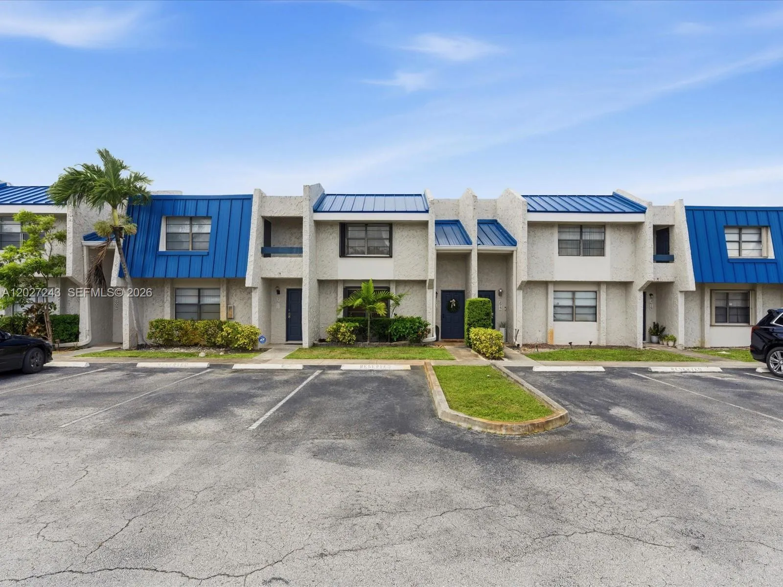 2615 N 40th Ave, Hollywood FL 33021