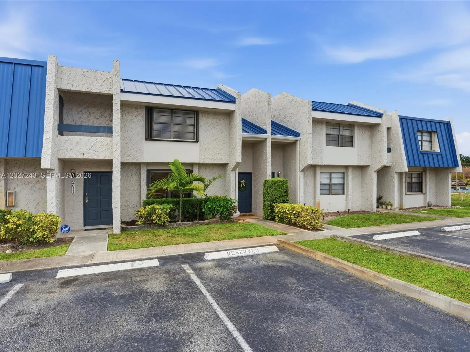 2615 N 40th Ave, Hollywood FL 33021
