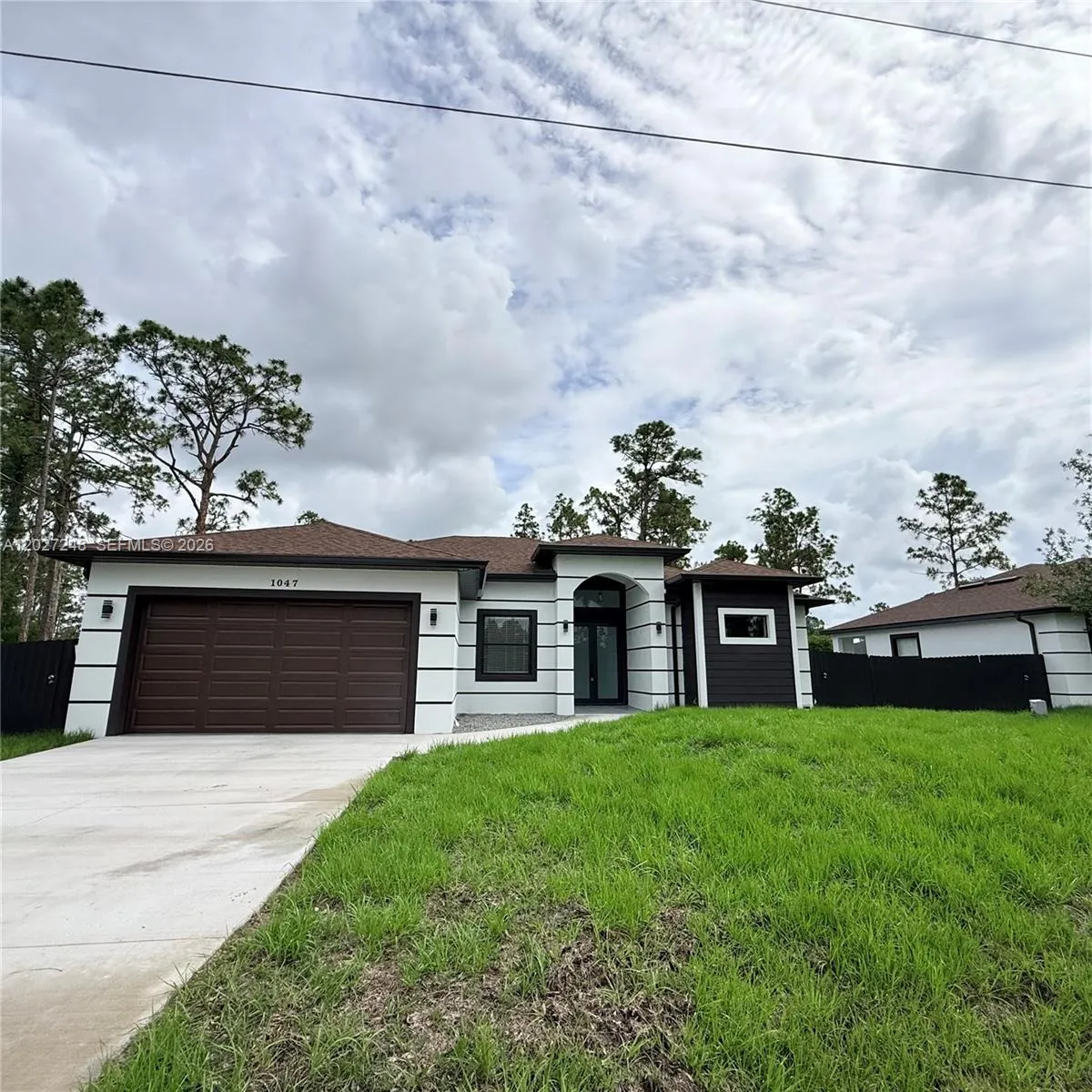 1047 E Merry St, Lehigh Acres FL 33974