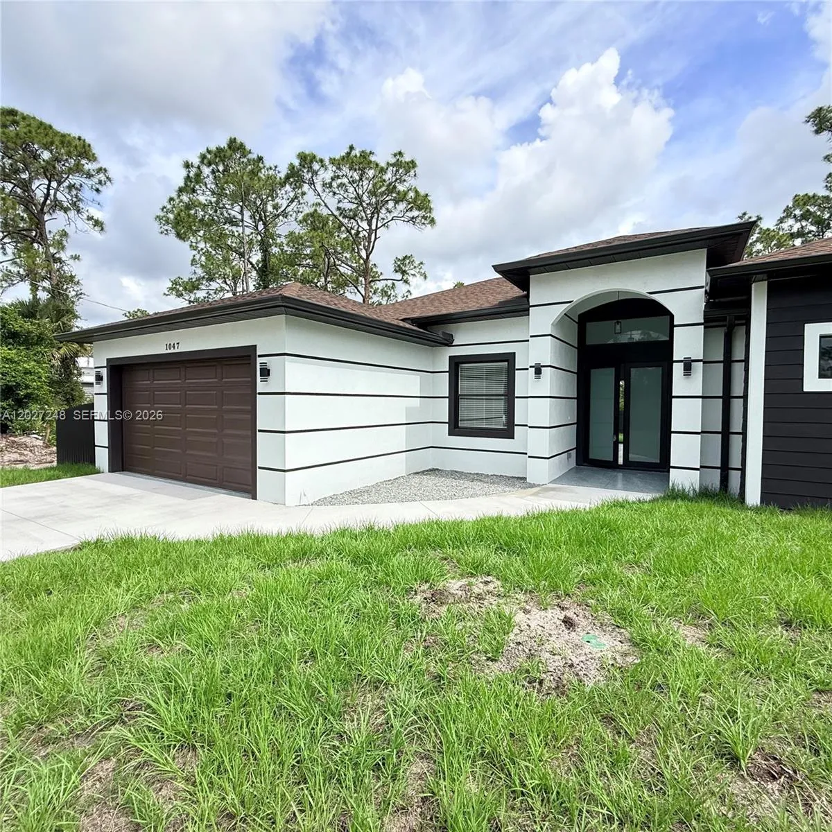 1047 E Merry St, Lehigh Acres FL 33974