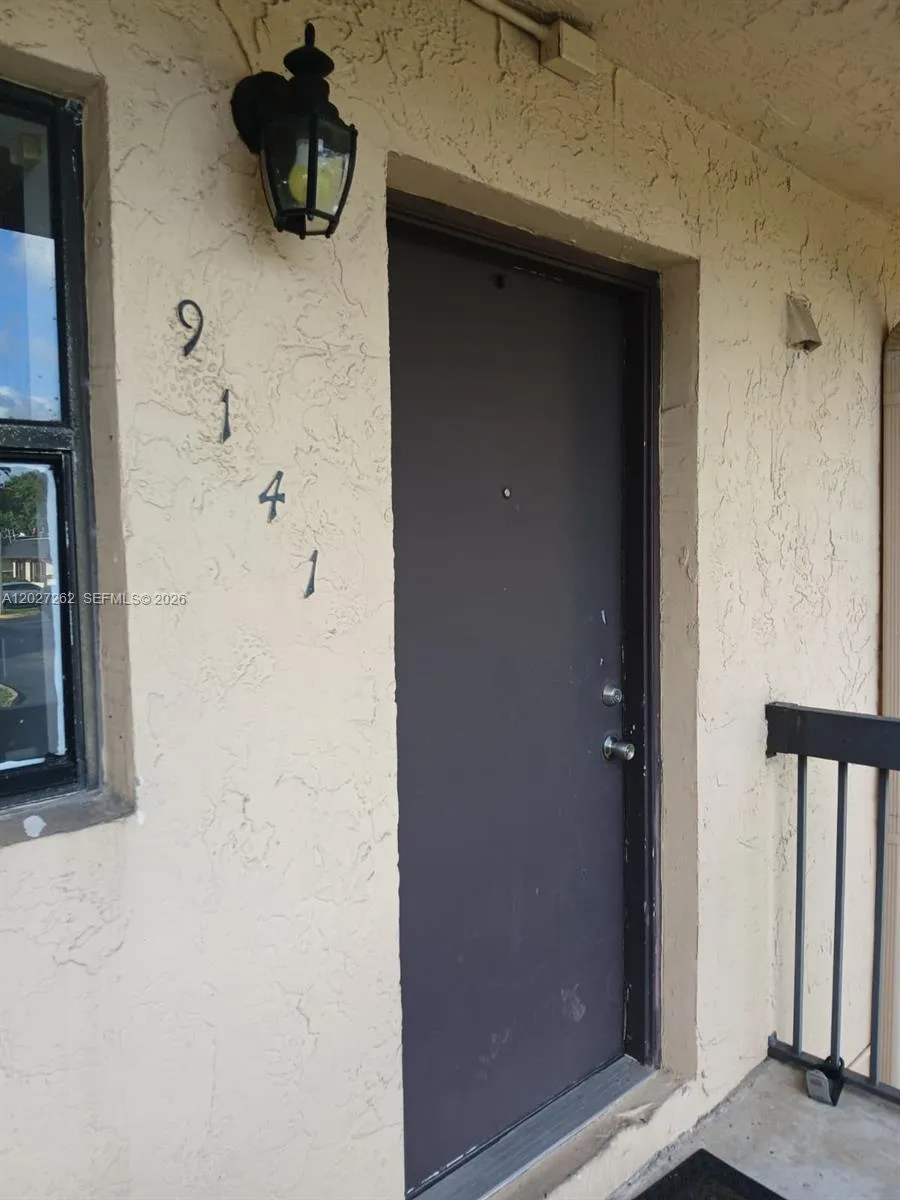 9141 NW 1st Ct # 204, Pembroke Pines FL 33024