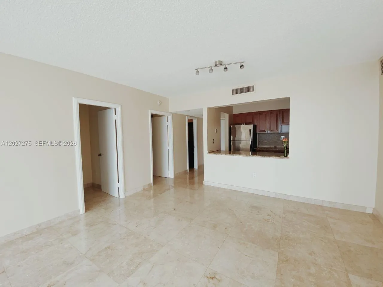 11111 Biscayne Blvd # 8F, Miami FL 33181