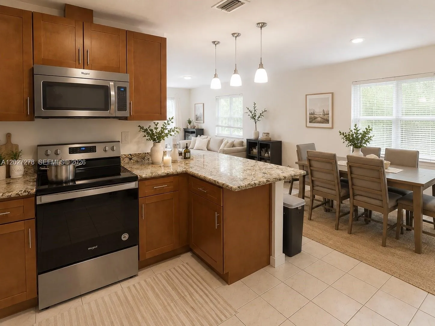 901 NE 2nd St, Hallandale Beach FL 33009