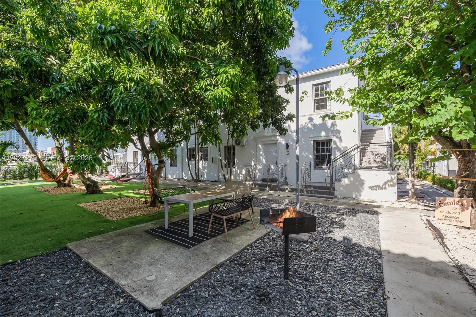 421 75th St # 4, Miami Beach FL 33141