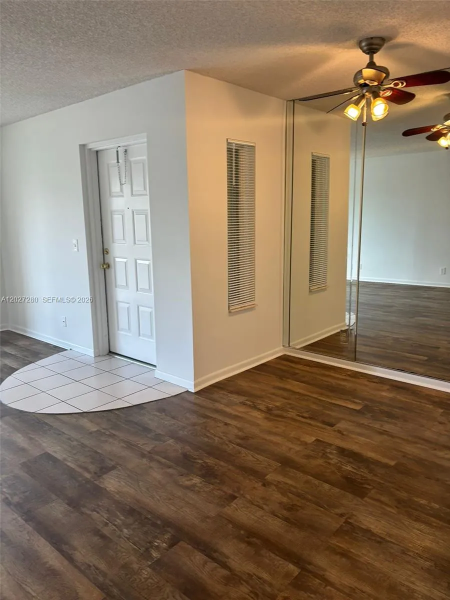 718 Sunny Pine Way # H2, Green Acres FL 33415