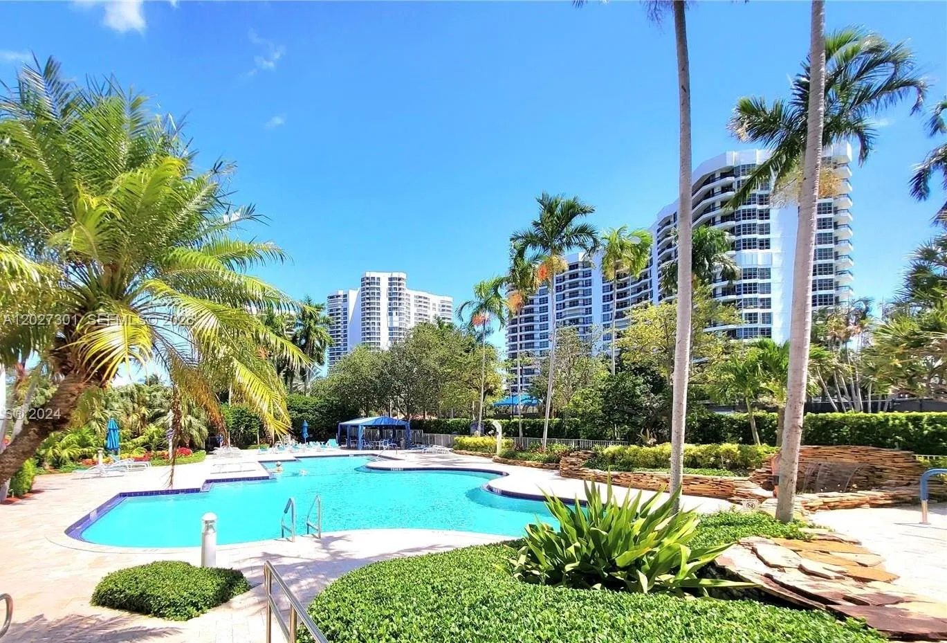 3500 Mystic Pointe Dr # 2003, Aventura FL 33180