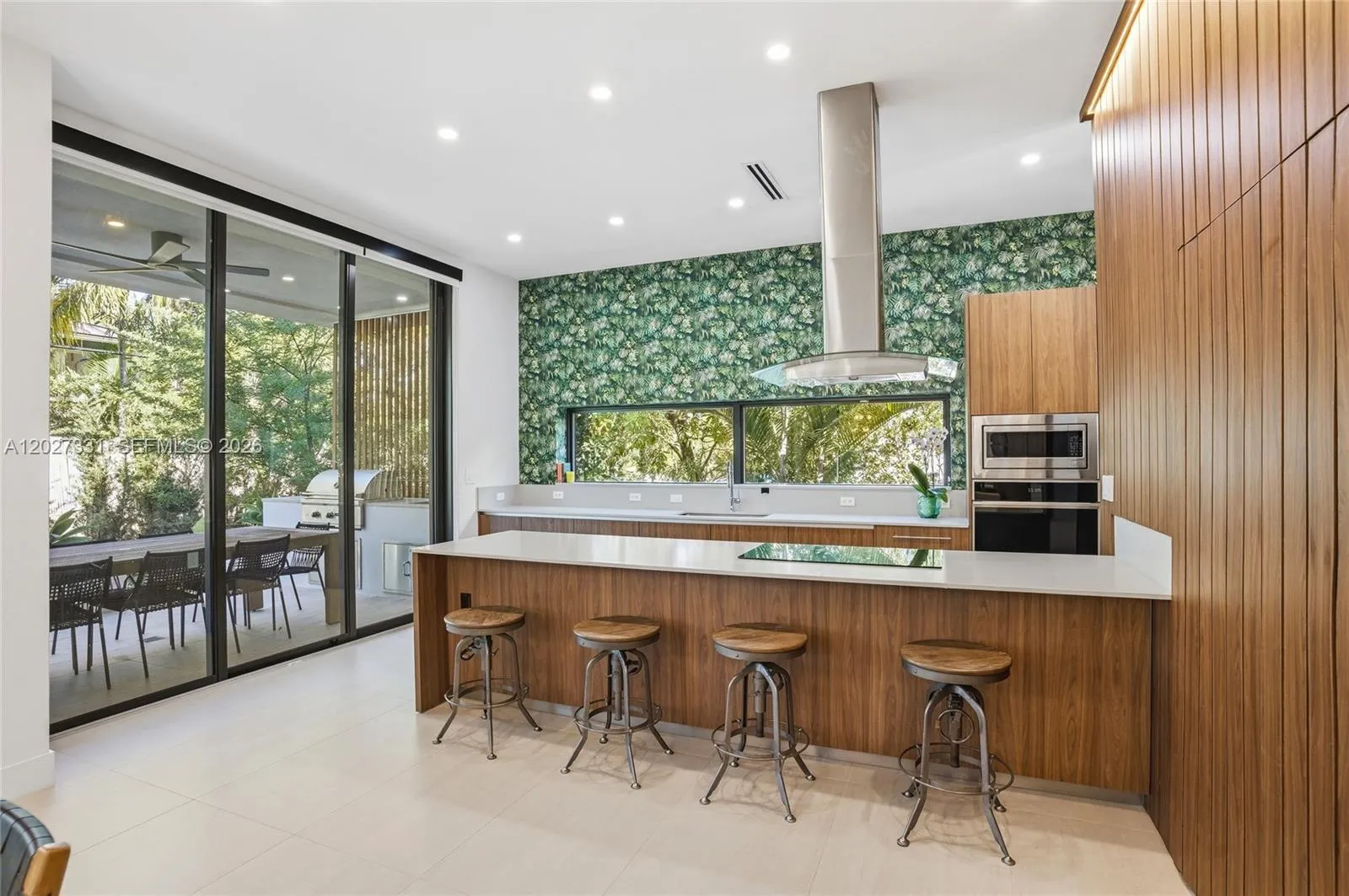 4354 Alton Rd, Miami Beach FL 33140