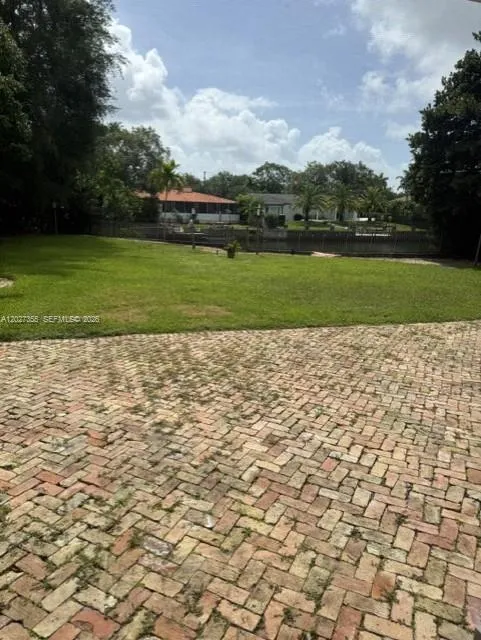 4803 University Dr # 4803, Coral Gables FL 33146