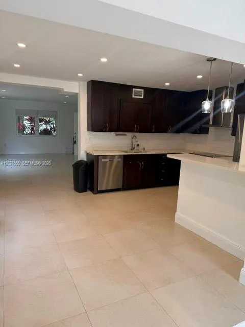 4803 University Dr # 4803, Coral Gables FL 33146