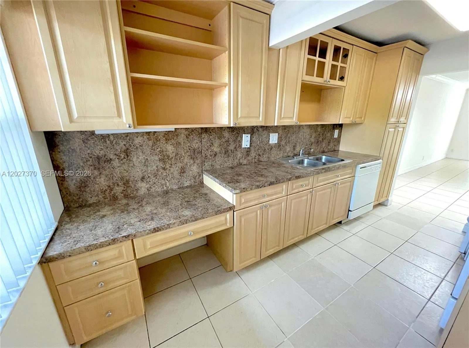 8450 Lagos De Campo Blvd # 206, Tamarac FL 33321