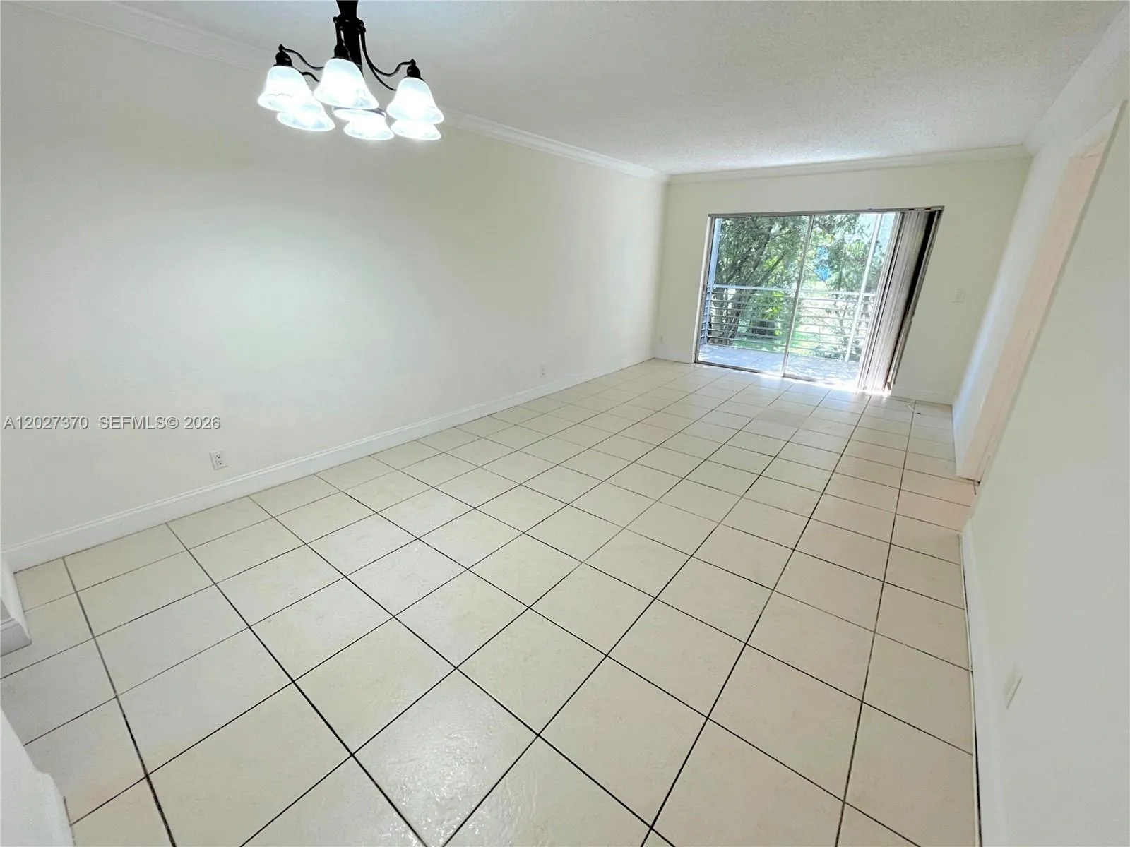 8450 Lagos De Campo Blvd # 206, Tamarac FL 33321