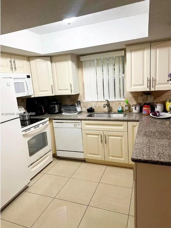7912 Kimberly Blvd # 301, North Lauderdale FL 33068