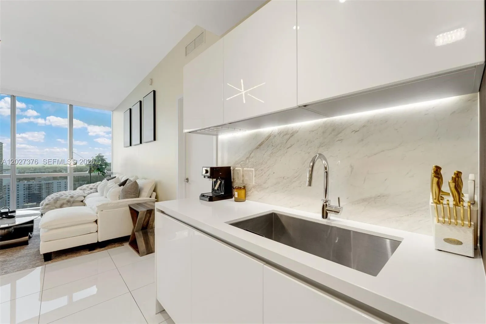 851 NE 1st Ave # 2308, Miami FL 33132