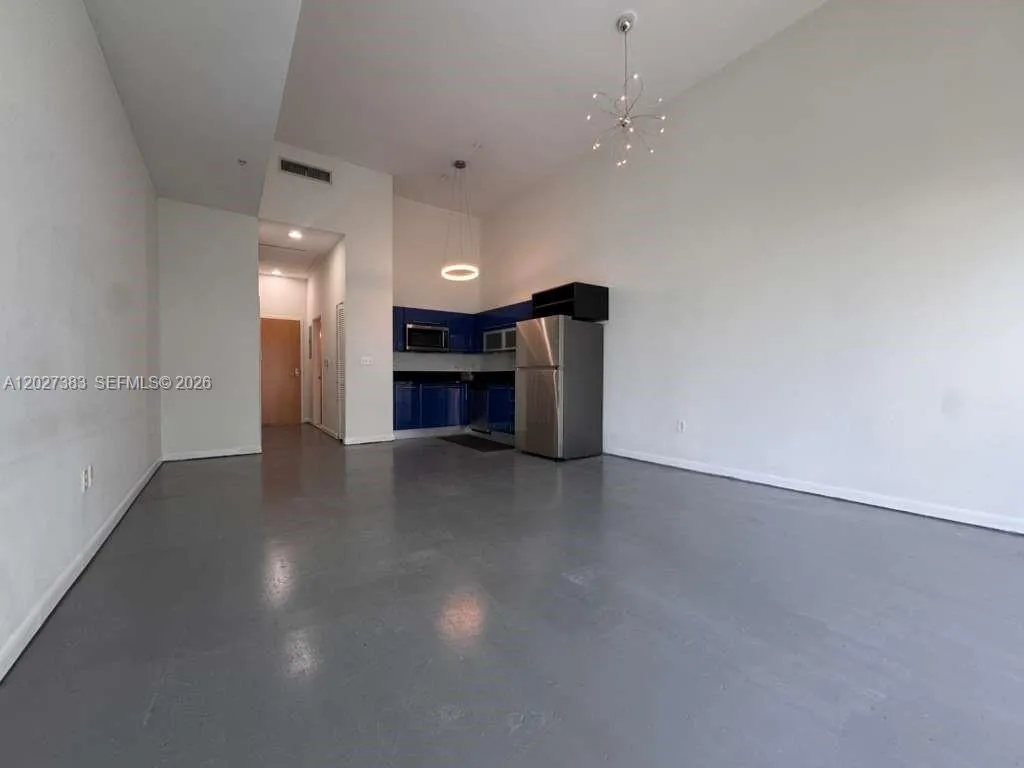 253 NE 2nd St # 324, Miami FL 33132