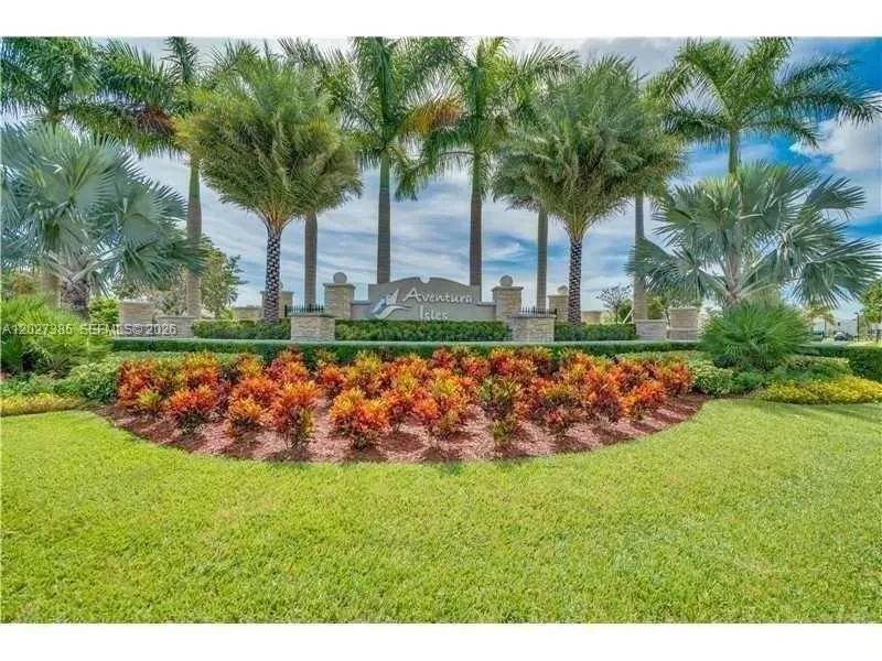 311 NE 194th Ln # 311, Miami FL 33179