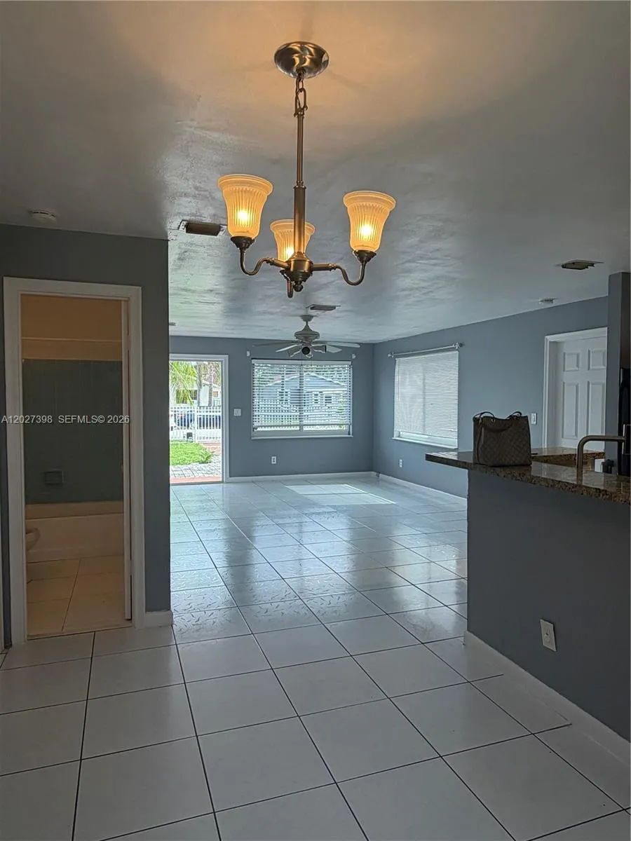 4711 SW 23rd St # 0, West Park FL 33023