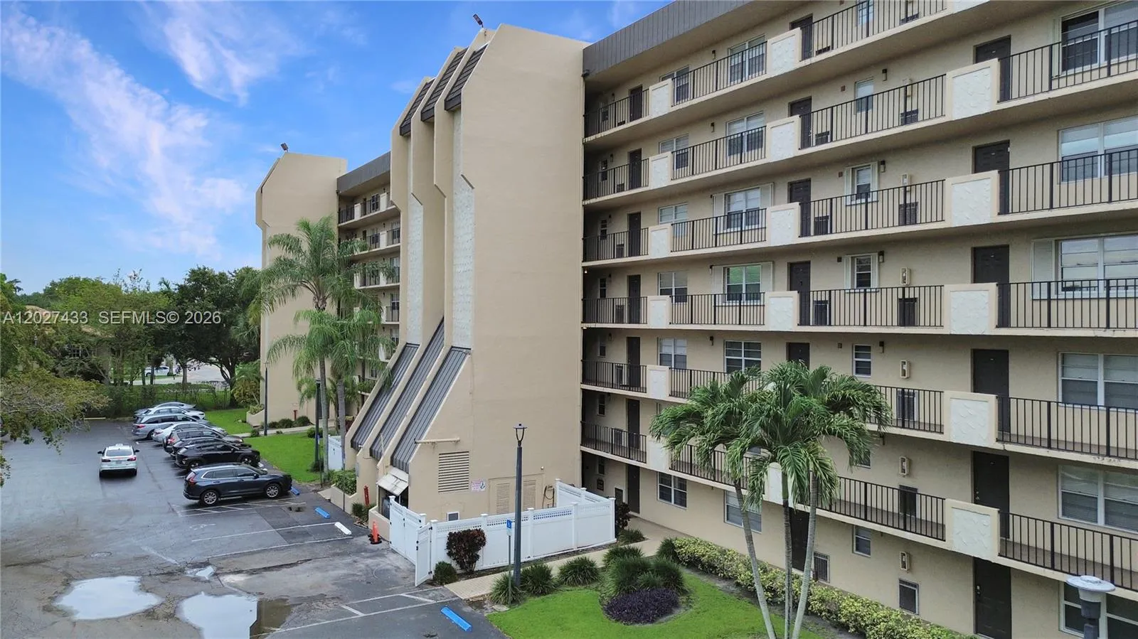 3300 W Rolling Hills Cir # 509, Davie FL 33328