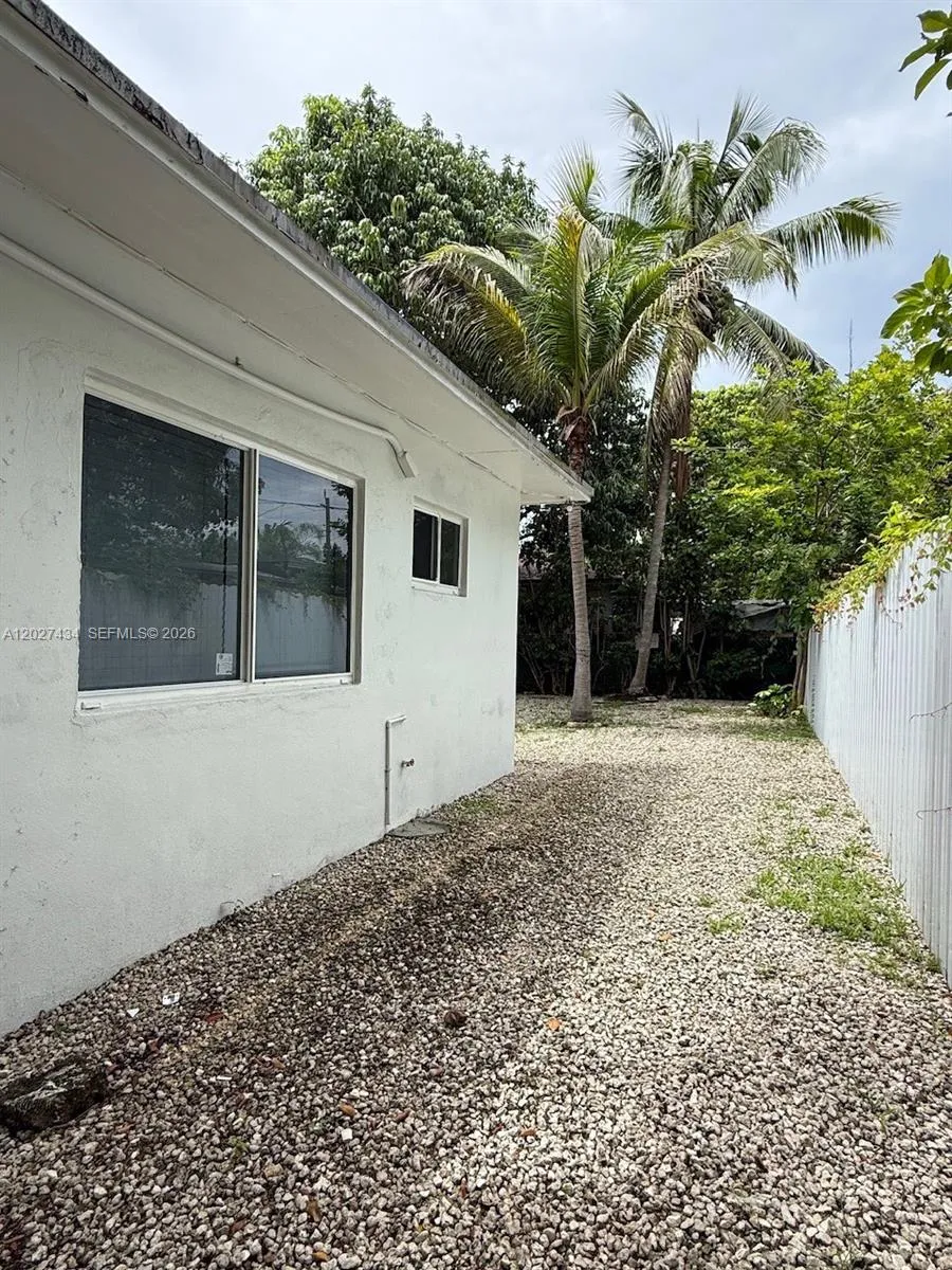 6723 NE Miami Pl # 4, Miami FL 33138