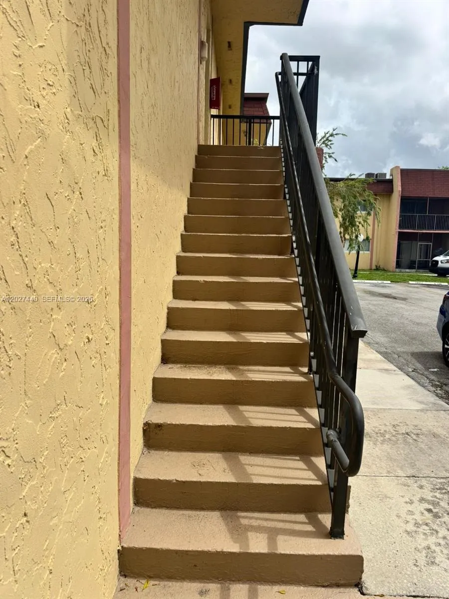 2854 NW 55th Ave # 2B, Lauderhill FL 33313