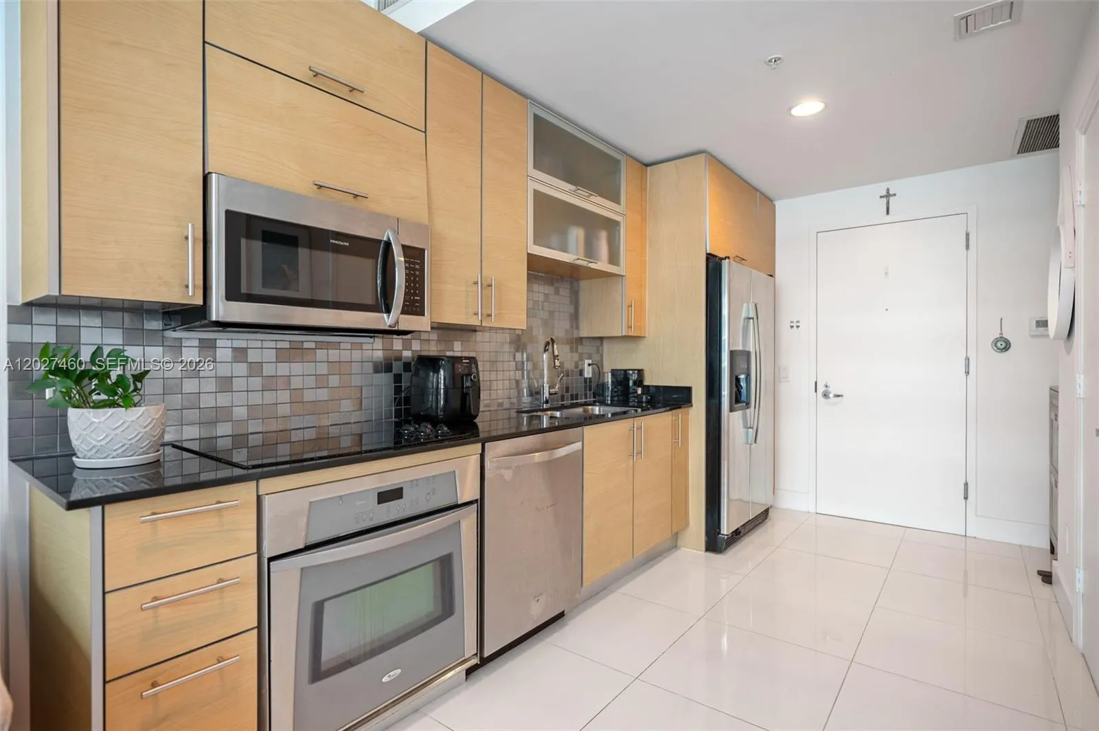 60 SW 13th St # 4408, Miami FL 33130