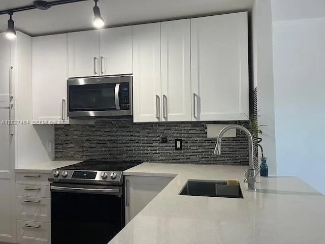 10054 Winding Lake Rd # 201, Sunrise FL 33351