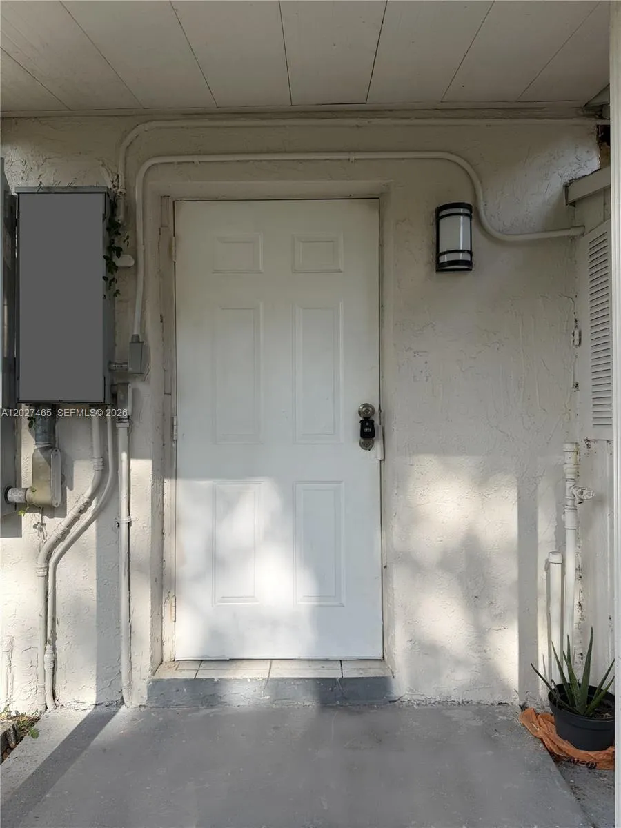 987 NE 131st # 4, North Miami FL 33161
