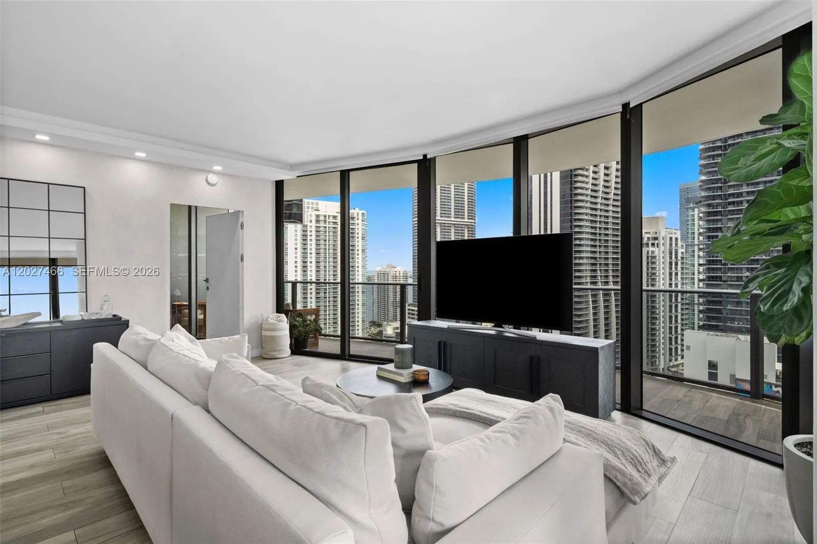 801 S Miami Ave # 2901, Miami FL 33130
