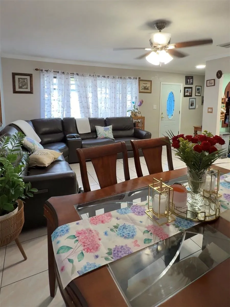 1300 NE 203rd St, Miami FL 33179