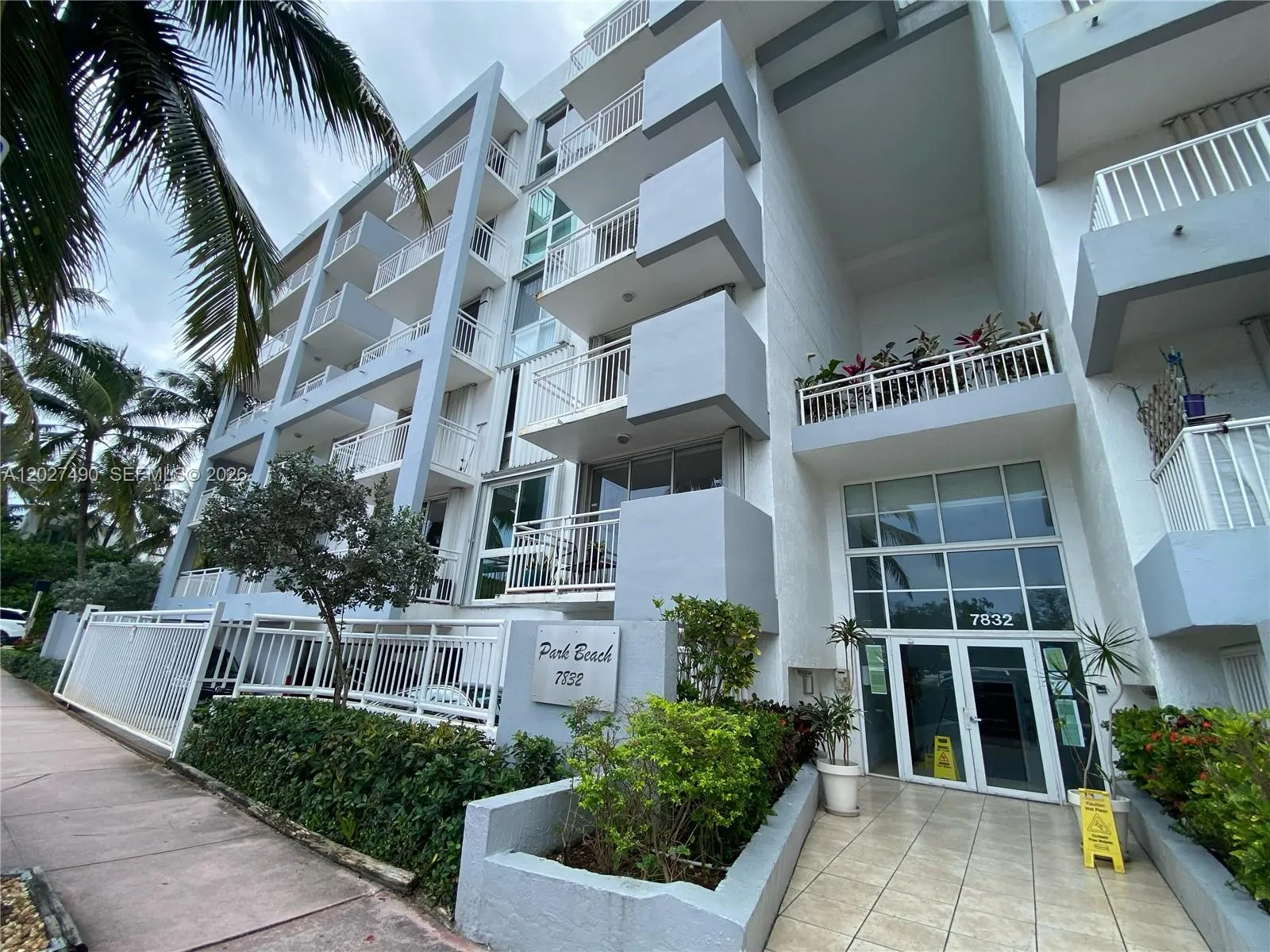 7832 Collins Ave # 201, Miami Beach FL 33141