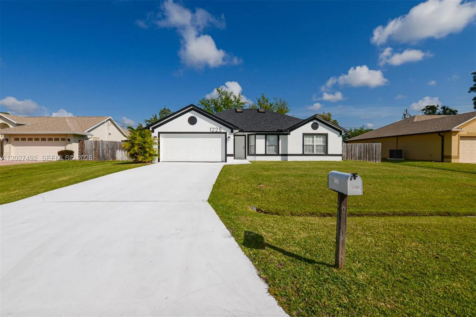 1225 SW Hunnicut Ave, Port St. Lucie FL 34953