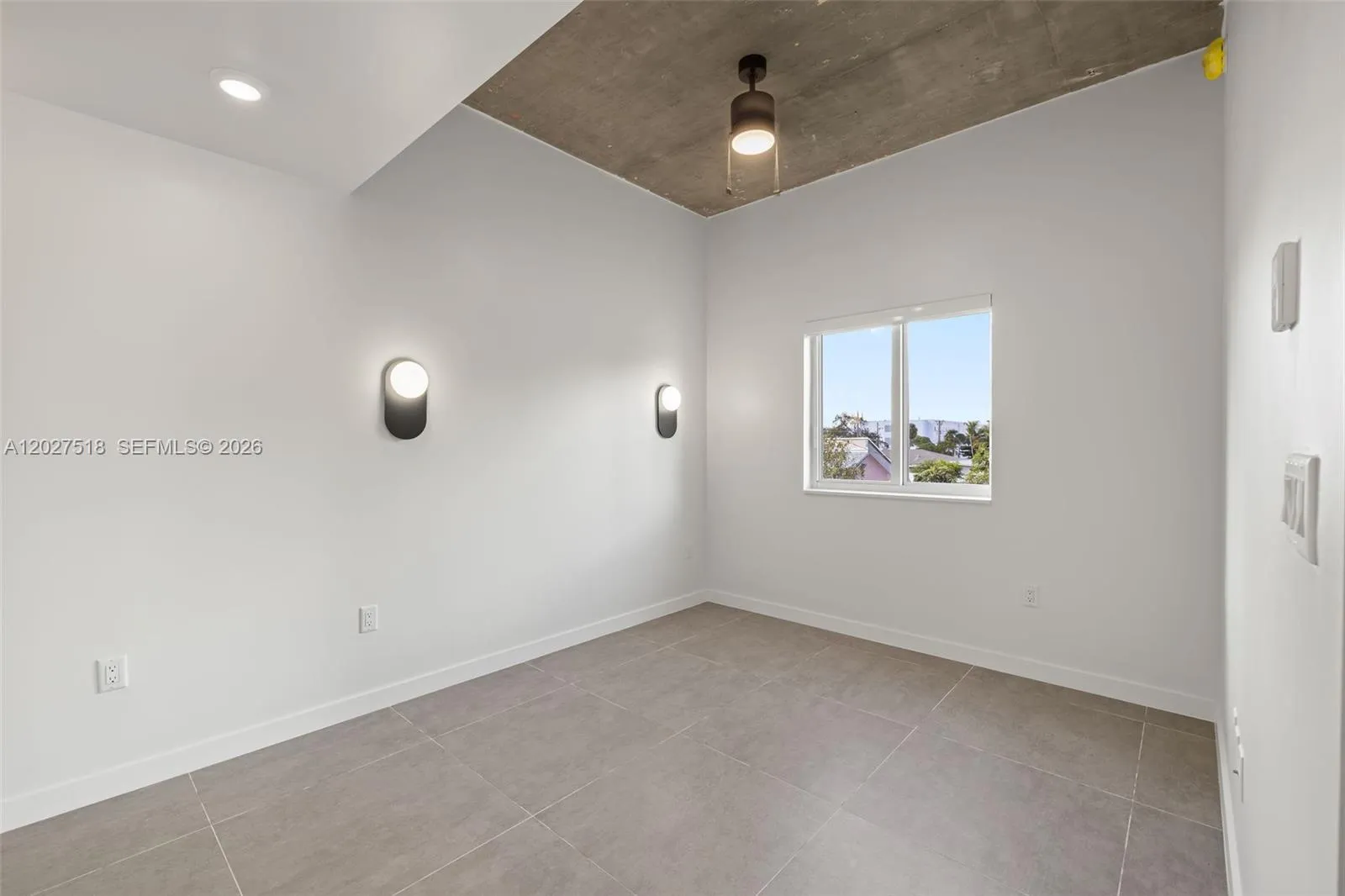 315 NW 32 ST # 305, Miami FL 33127