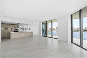17111 Biscayne Blvd # 1210, North Miami Beach FL 33160
