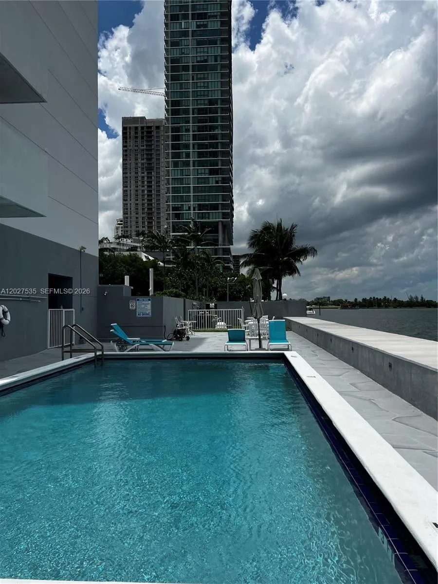 555 NE 30 # 902, Miami FL 33137