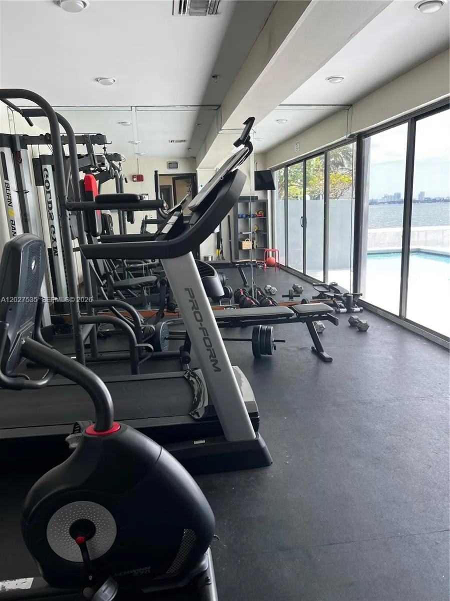 555 NE 30 # 902, Miami FL 33137