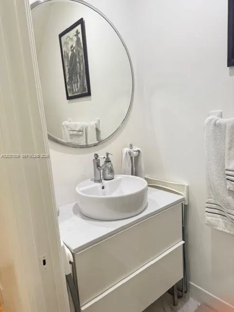 5610 NW 114th Pl # 202, Doral FL 33178