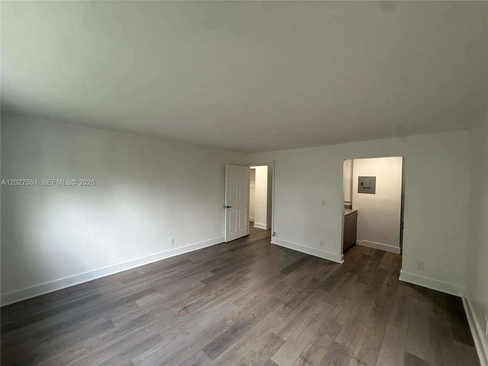 143 SW 9th St # 304, Miami FL 33130