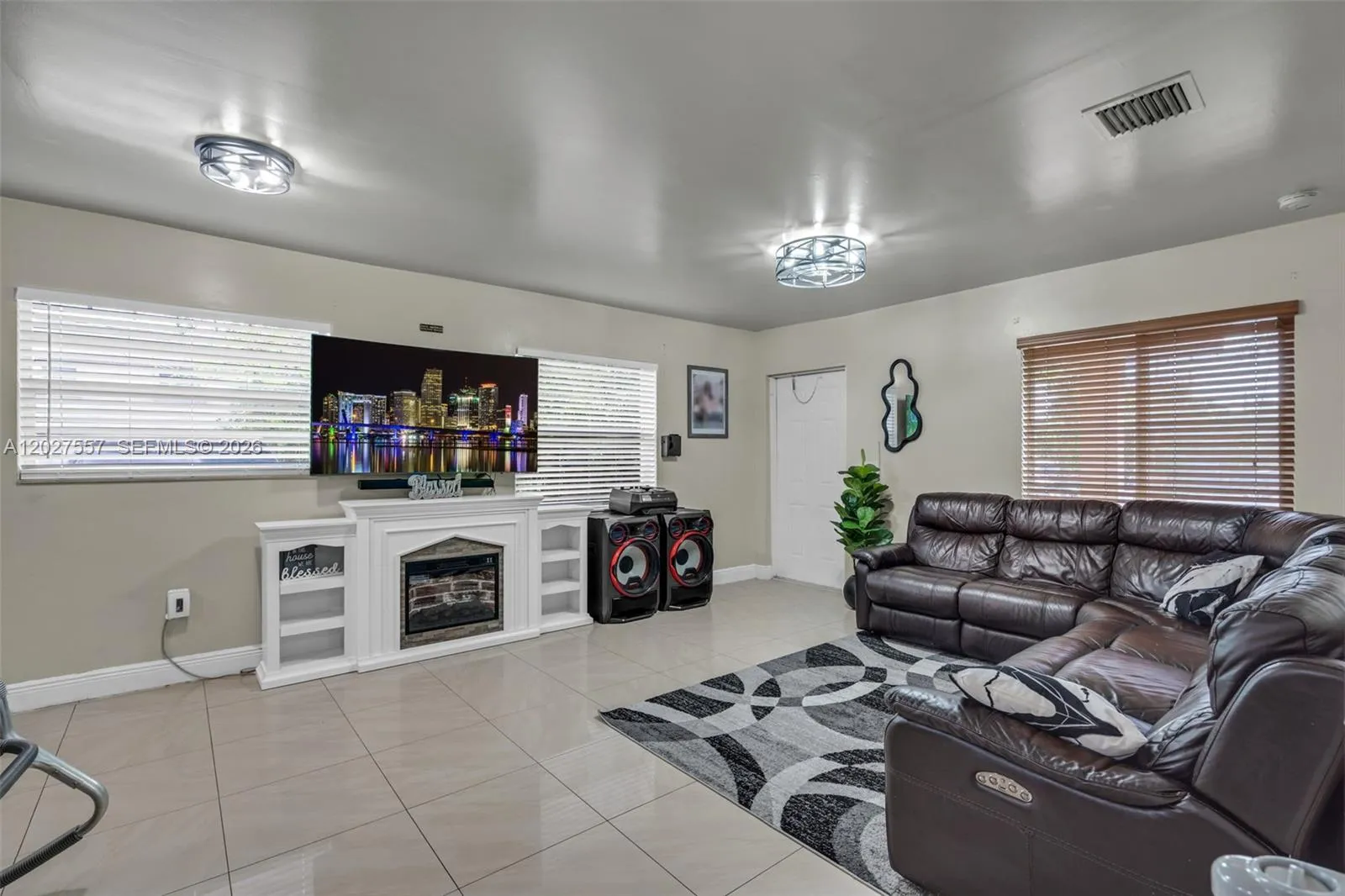 2986 NW 26th St, Miami FL 33142