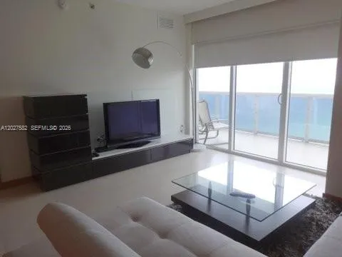 1830 S Ocean Dr # 4404, Hallandale Beach FL 33009
