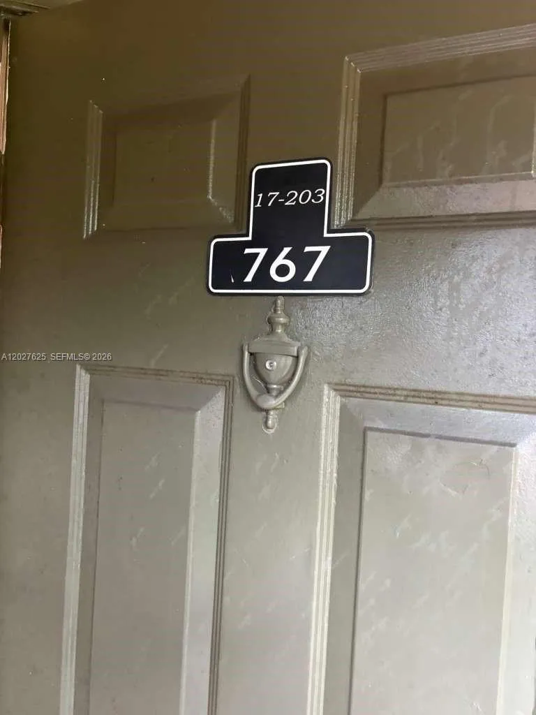 767 NW 104th Ave # 203, Pembroke Pines FL 33026