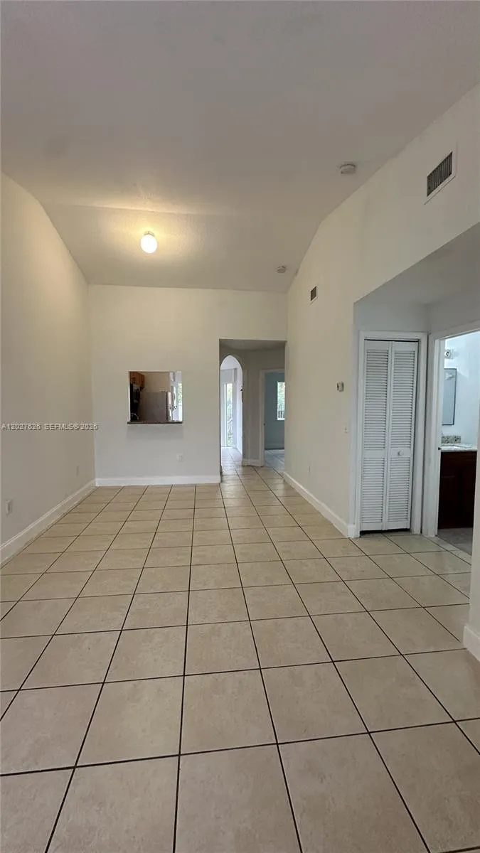 124 NE 13th Ave # 21, Homestead FL 33033