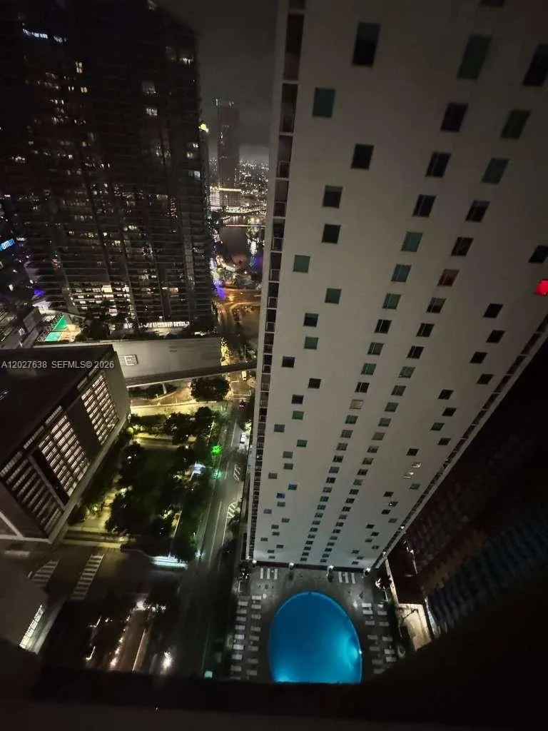 500 Brickell Ave # 3910, Miami FL 33131